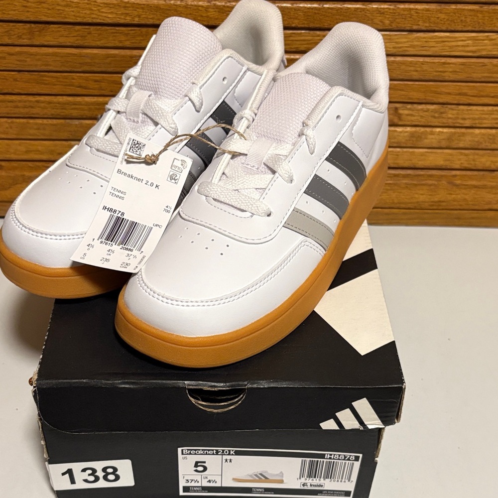 Adidas Girls Breaknet 2.0 K White and Gray Sneakers with Brown gum Sole Size 5